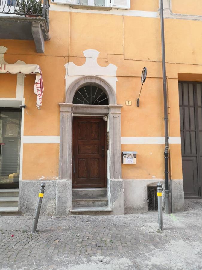 Apartamento Casa Del Conte Massimiliano Roero Cuneo Exterior foto